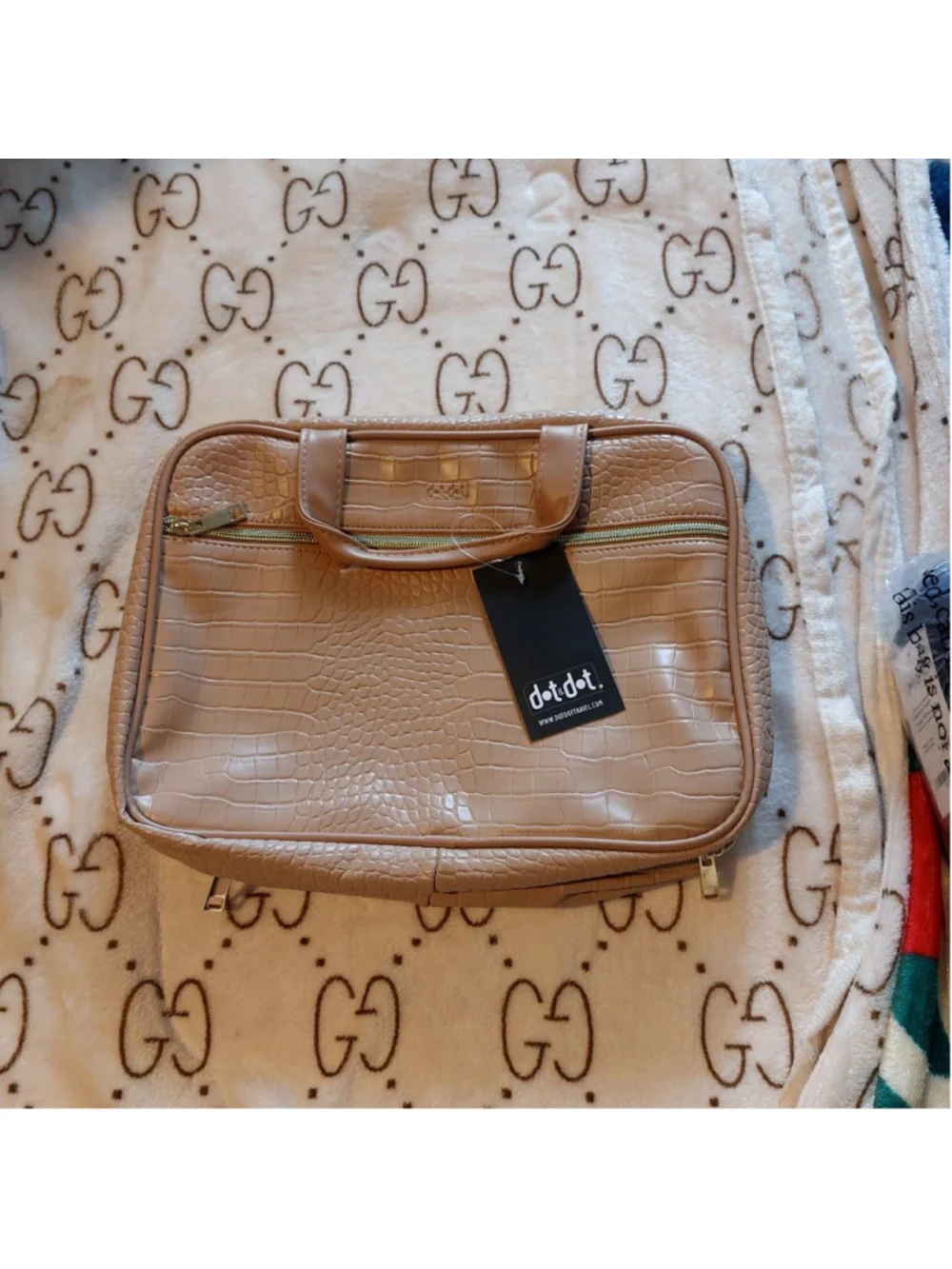 🐊Brown Croc‑Embossed Folding Cosmetic Bag 🧳